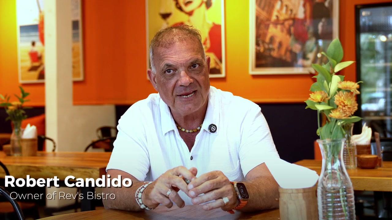 Robert Candido - Pemilik Rev's Bistro | Review Revolution customer story